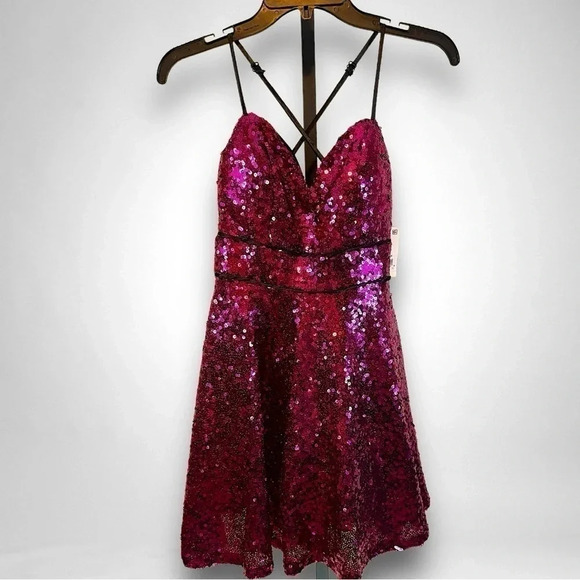 Crystal Doll Magenta & Black Sequined Mini Homecoming Prom Party Dress SIZE 3 JR - Picture 4 of 11